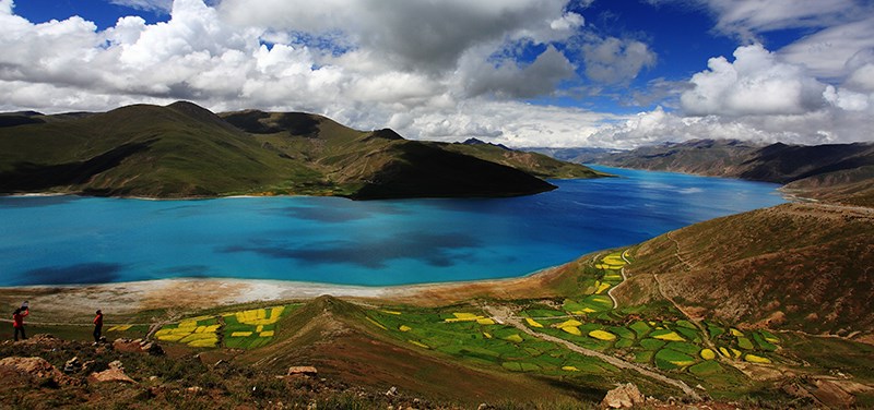 Yamdrok Lake